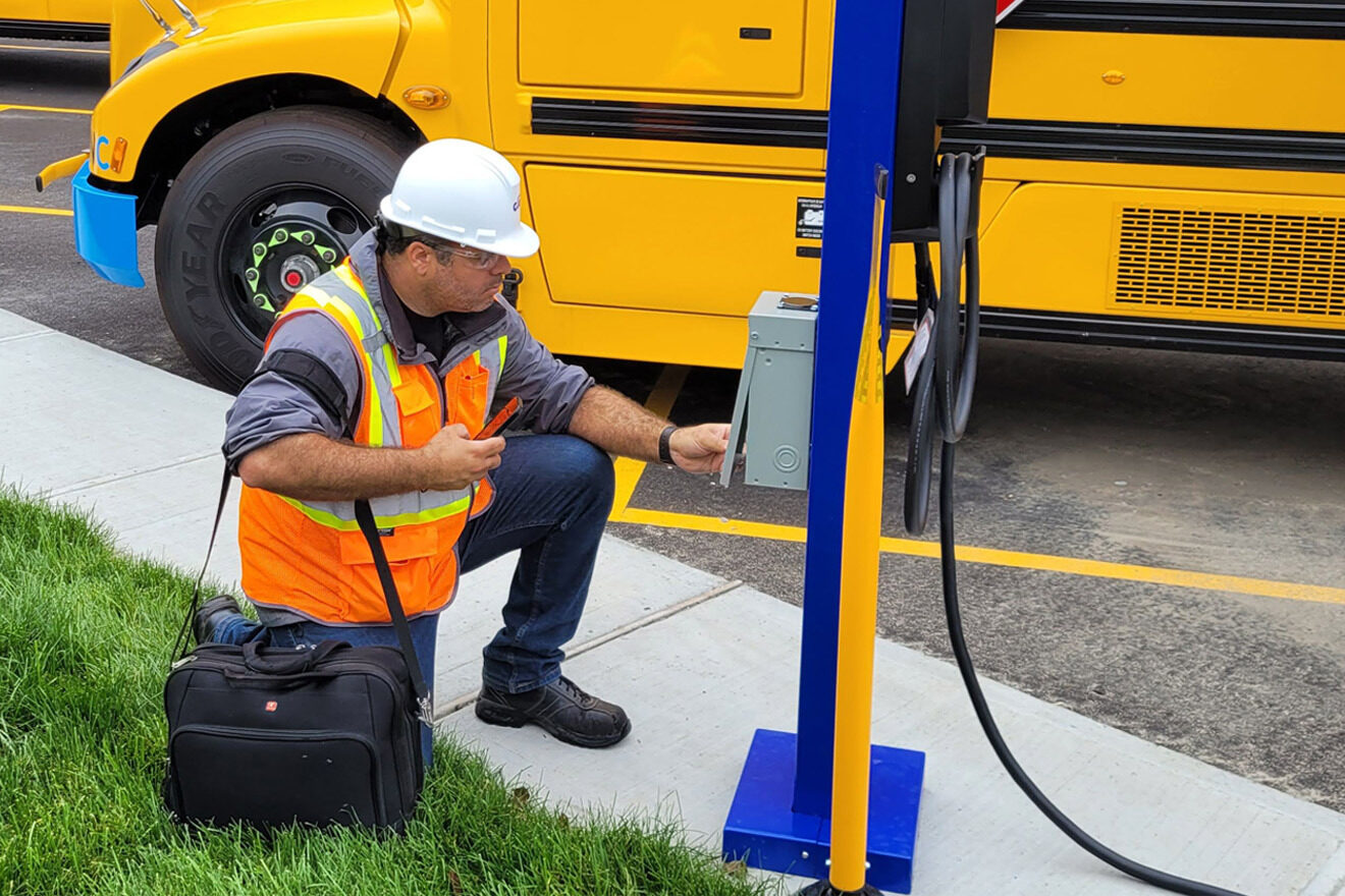 Charging station commission