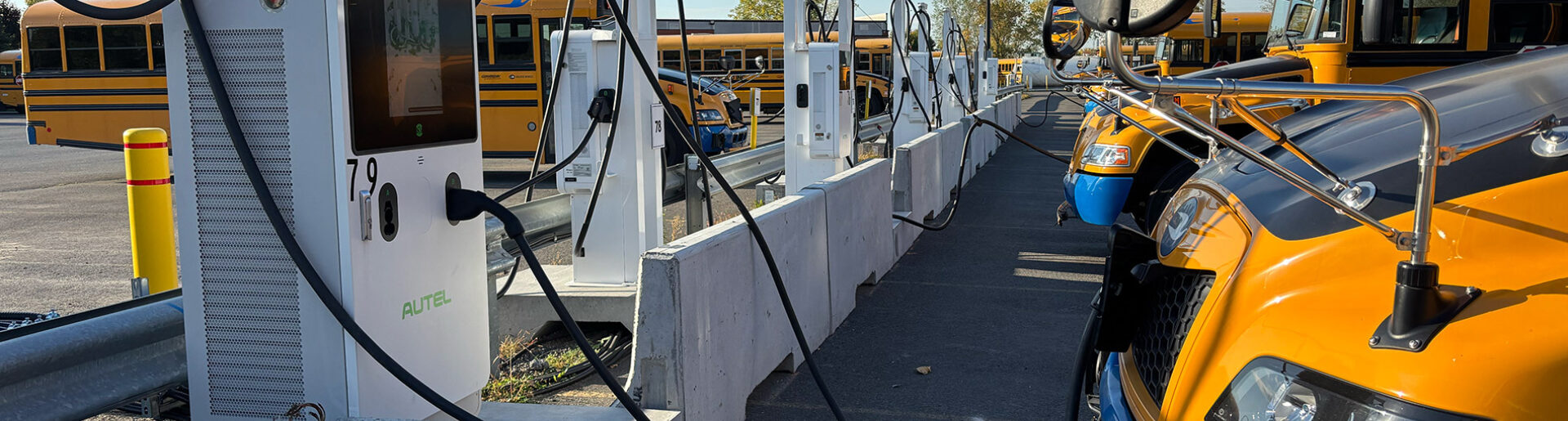 Schoolbus Fleet charging on Autel stations